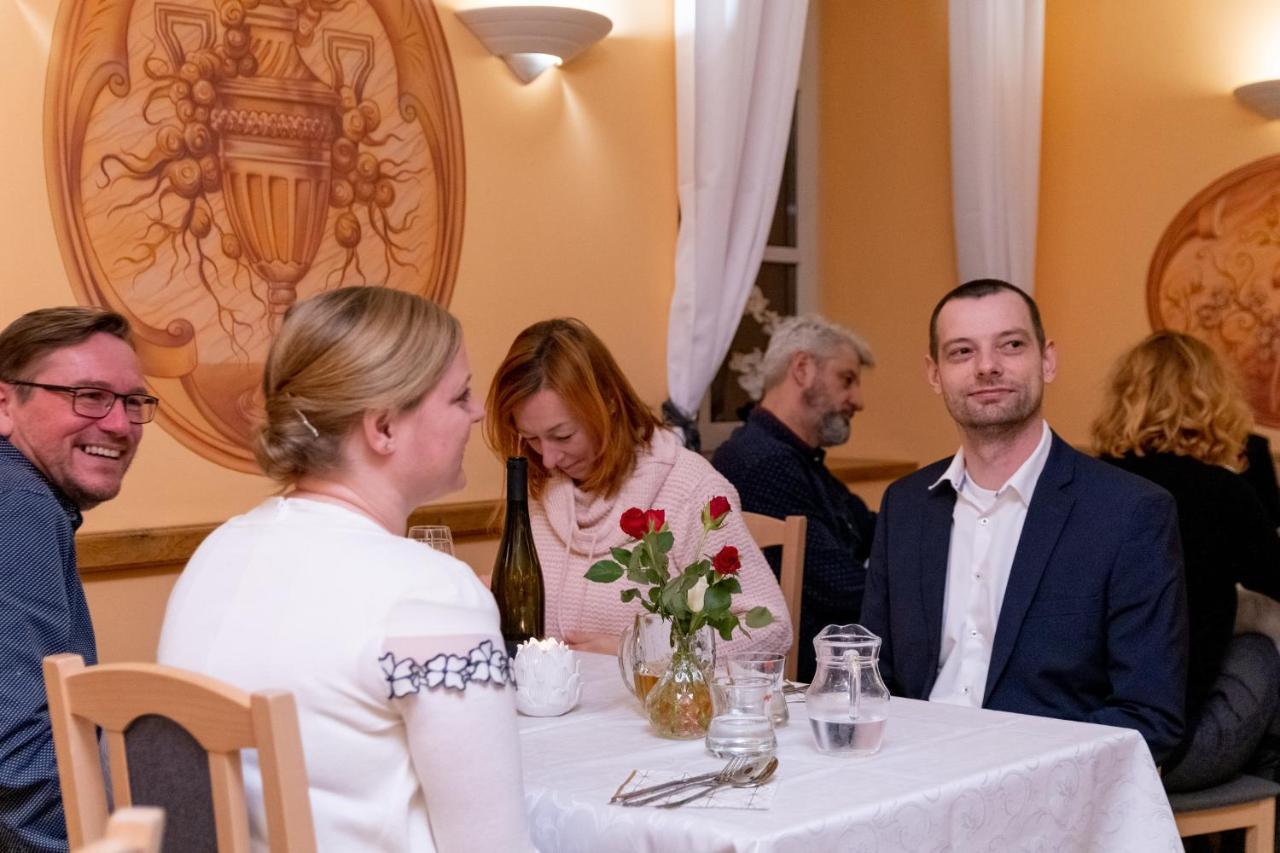 Hotel Zamecek Raspenava Eksteriør bilde